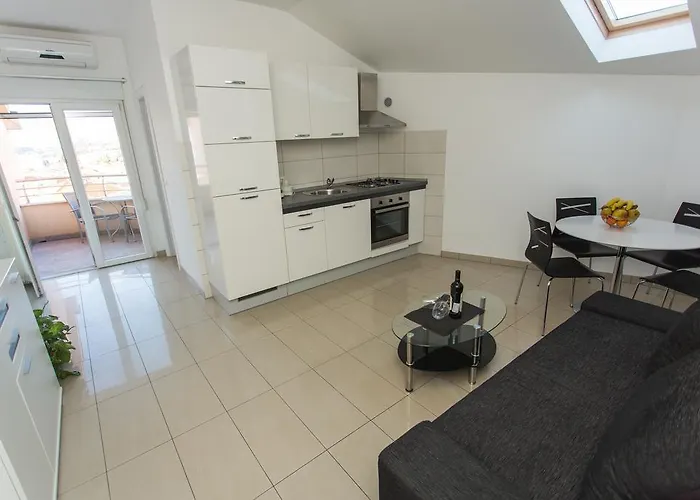 Апартаменты Little Paradise *